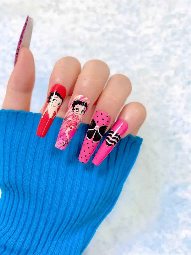 Playful Betty press-on nails detail view