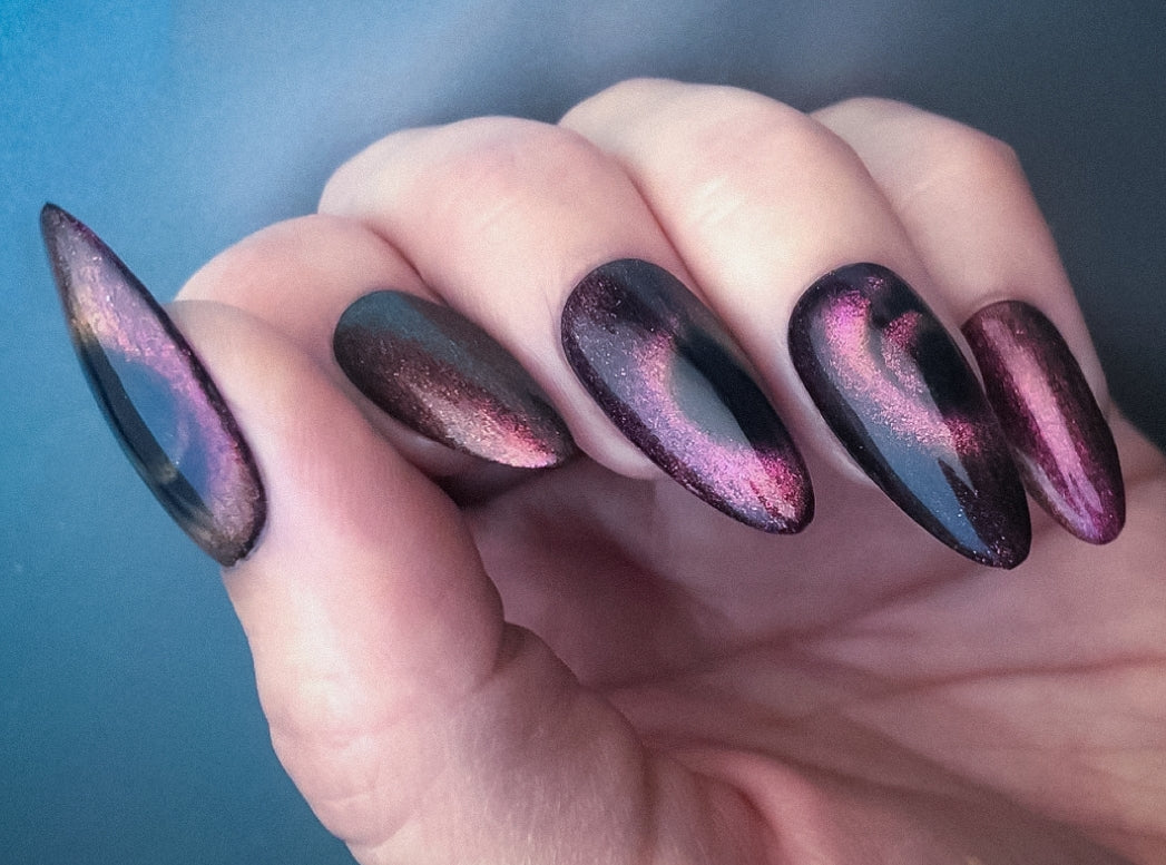 How to Choose a Nail Design Based on Your Own Nails
