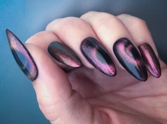 How to Choose a Nail Design Based on Your Own Nails