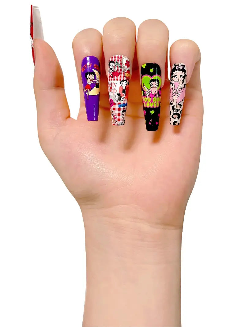 Lovely Betty press-on nails product image