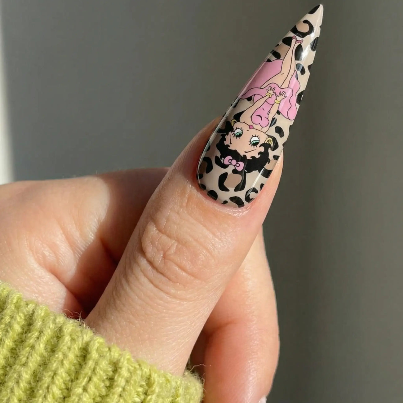 retro cartoon press on nails detail, handmade glossy finish